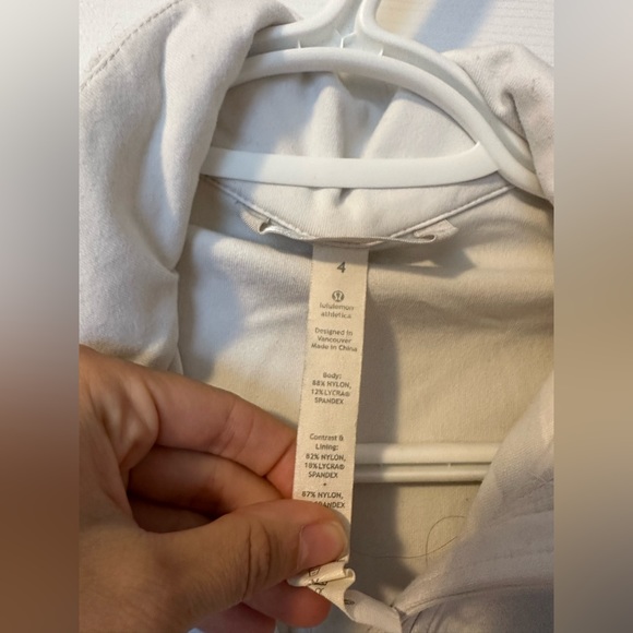 Lululemon jacket with waist tie - Picture 4 of 4